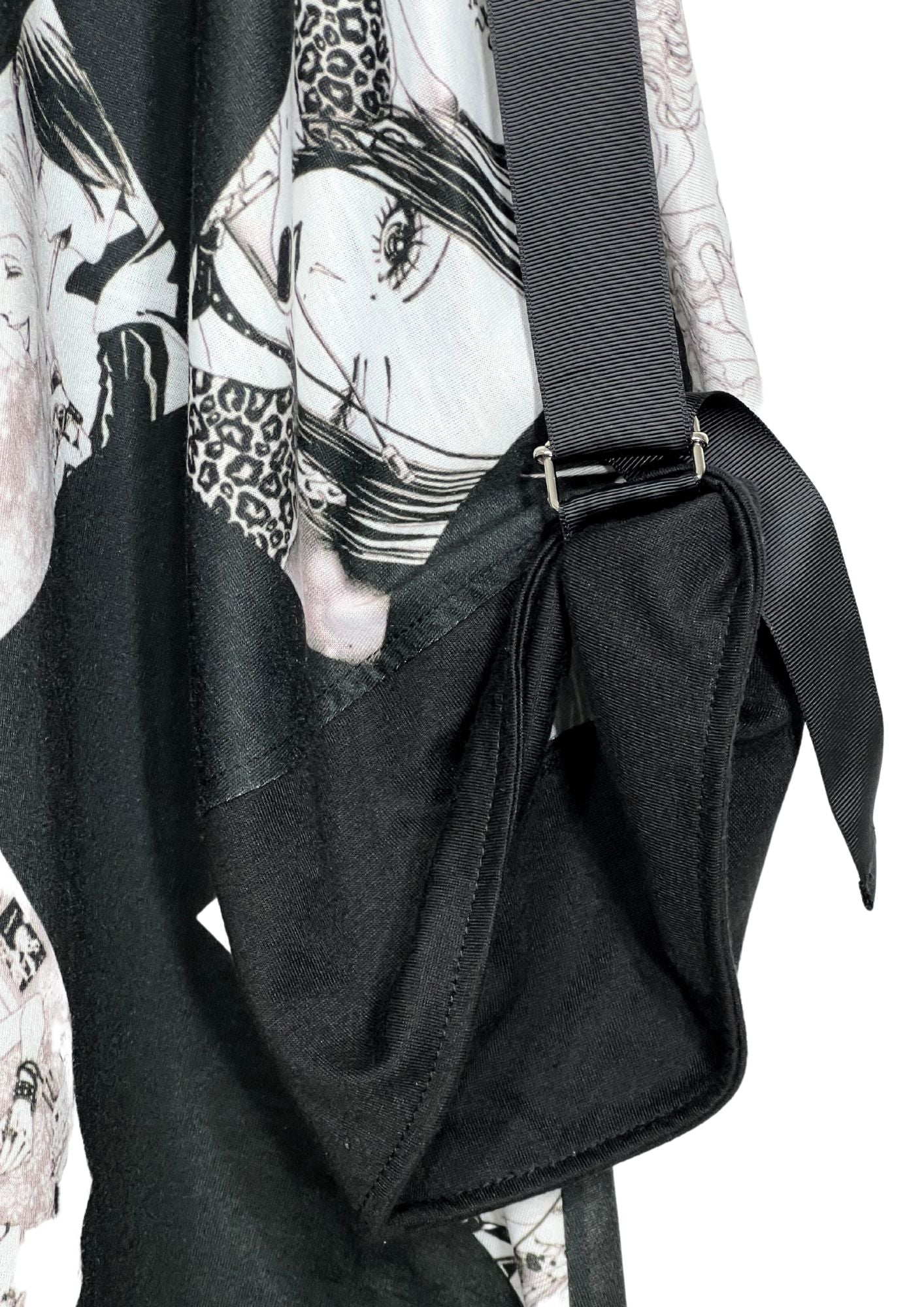 2020 NANA x KINGLYMASK Black Stones Cutsew