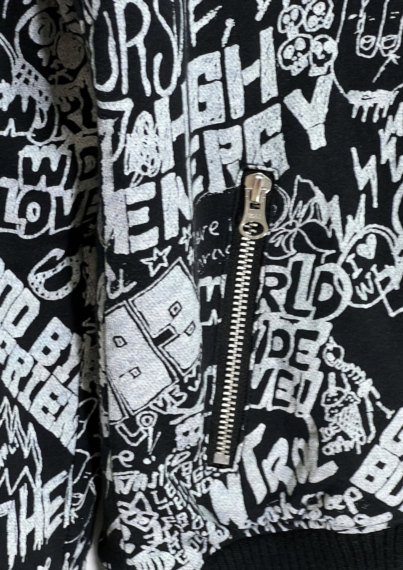 2000s WORLD WIDE LOVE Allover Print Zip-Up Hoodie (M)