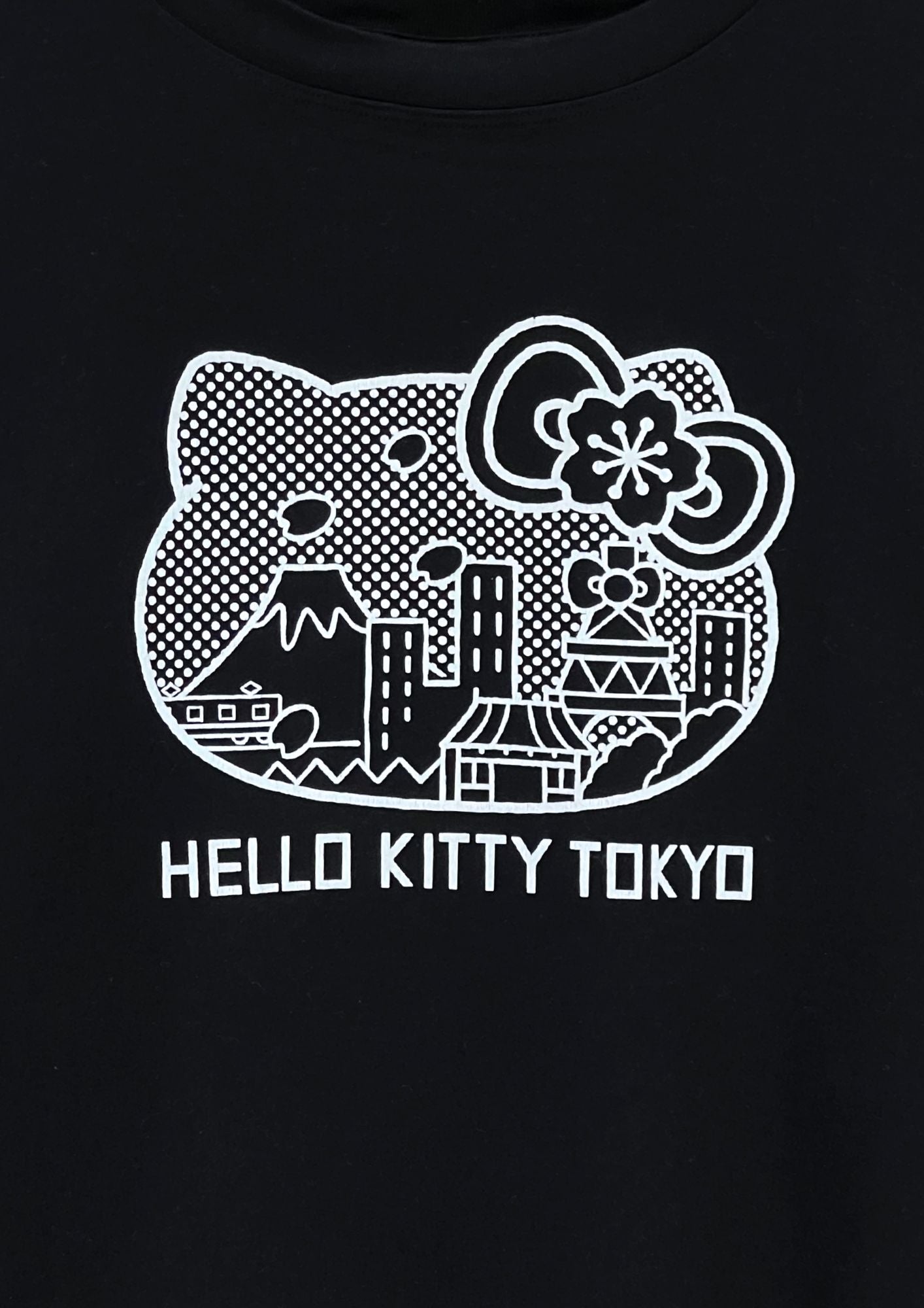 Sanrio Hello Kitty x GU 'Hello Kitty Tokyo' Boxy T-shirt (M Oversize)