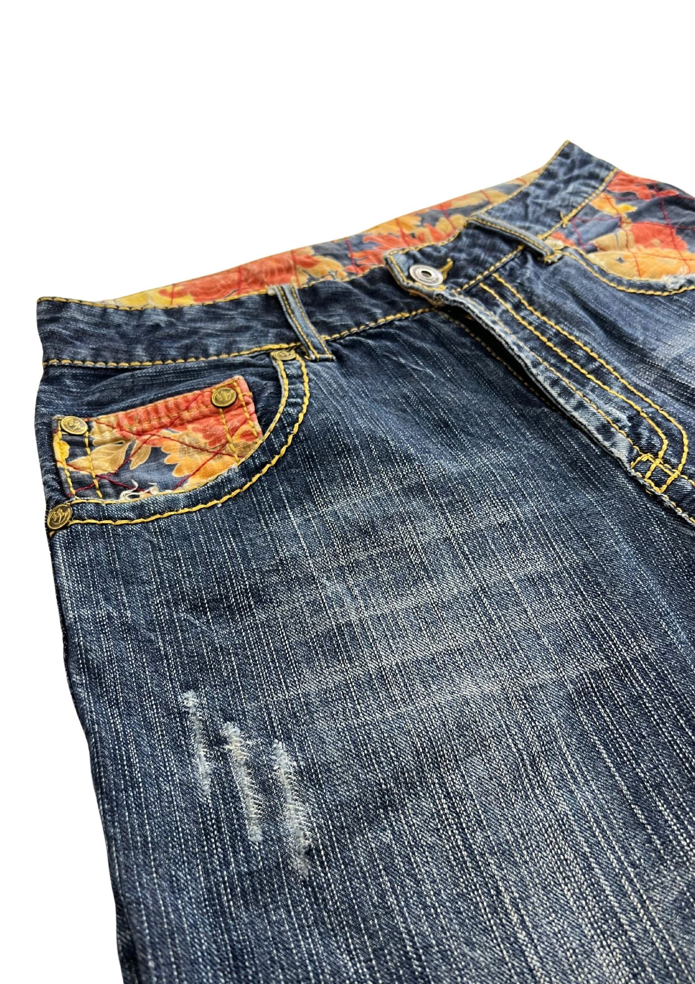 2010s Nishiki Japanese Embroidered Kimono Flower Denim Shorts