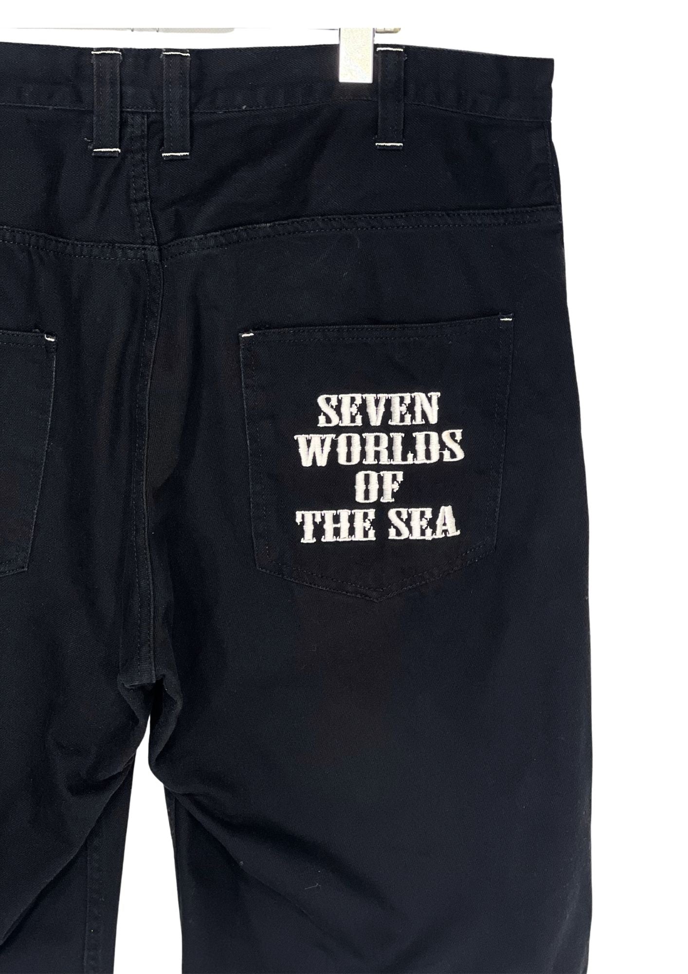 One Piece x Boa Hancock Embroidered Half Jeans