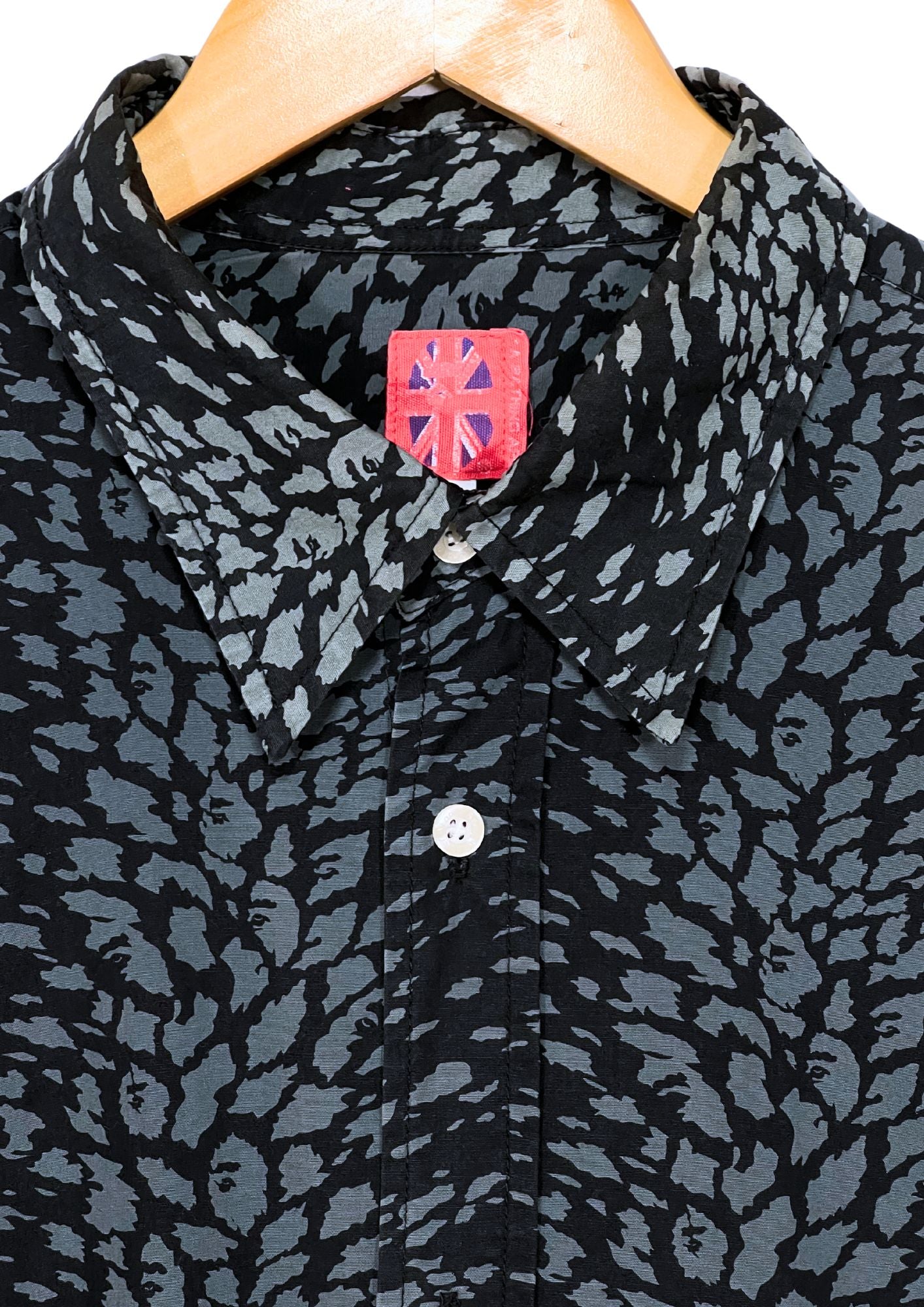 2000s Vintage A BATHING APE Camo Button Up Shirts (M-L)