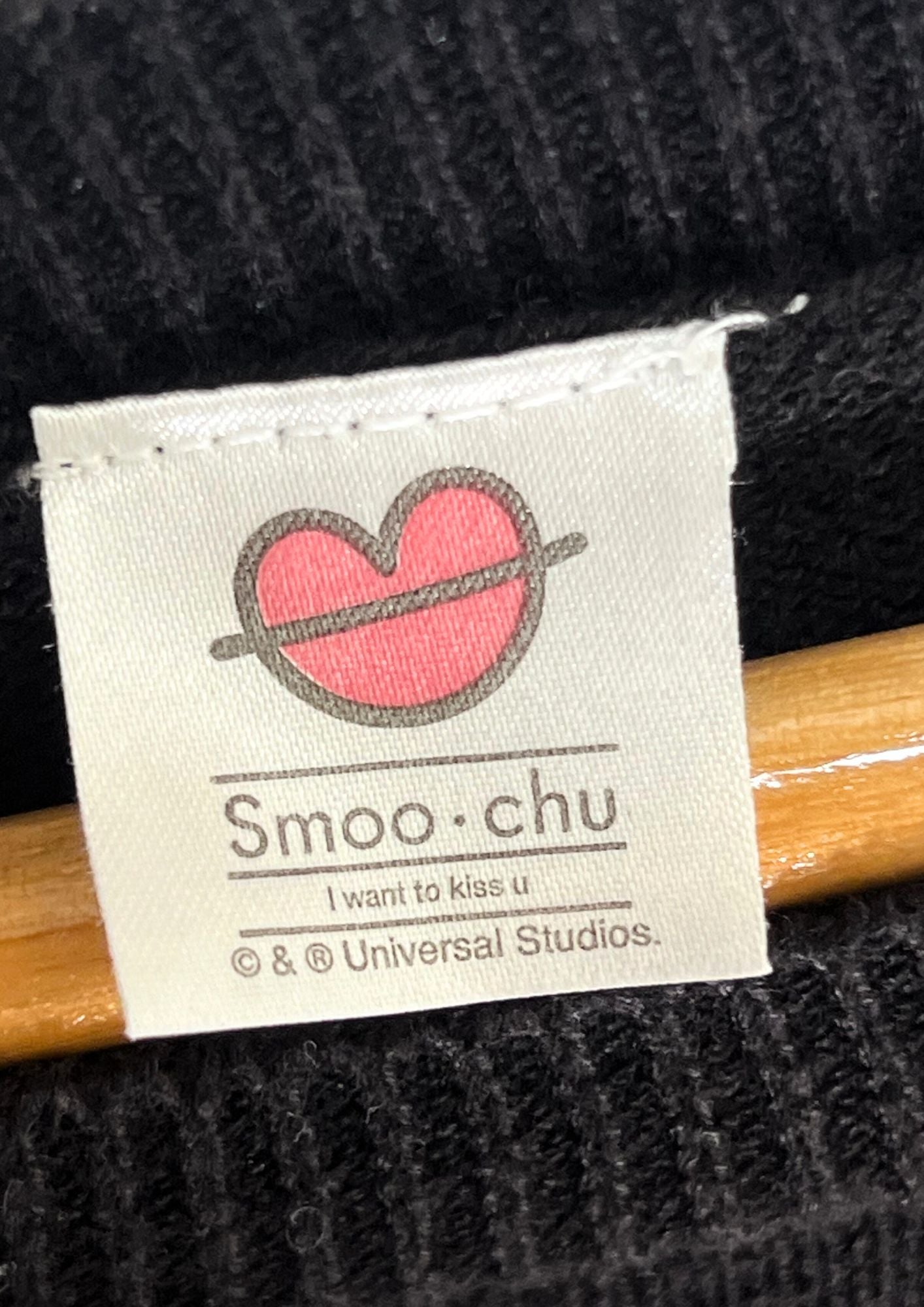 Hello Kitty x Universal Studios 'Hello Kitty' Knit Sweater (Ladies M)