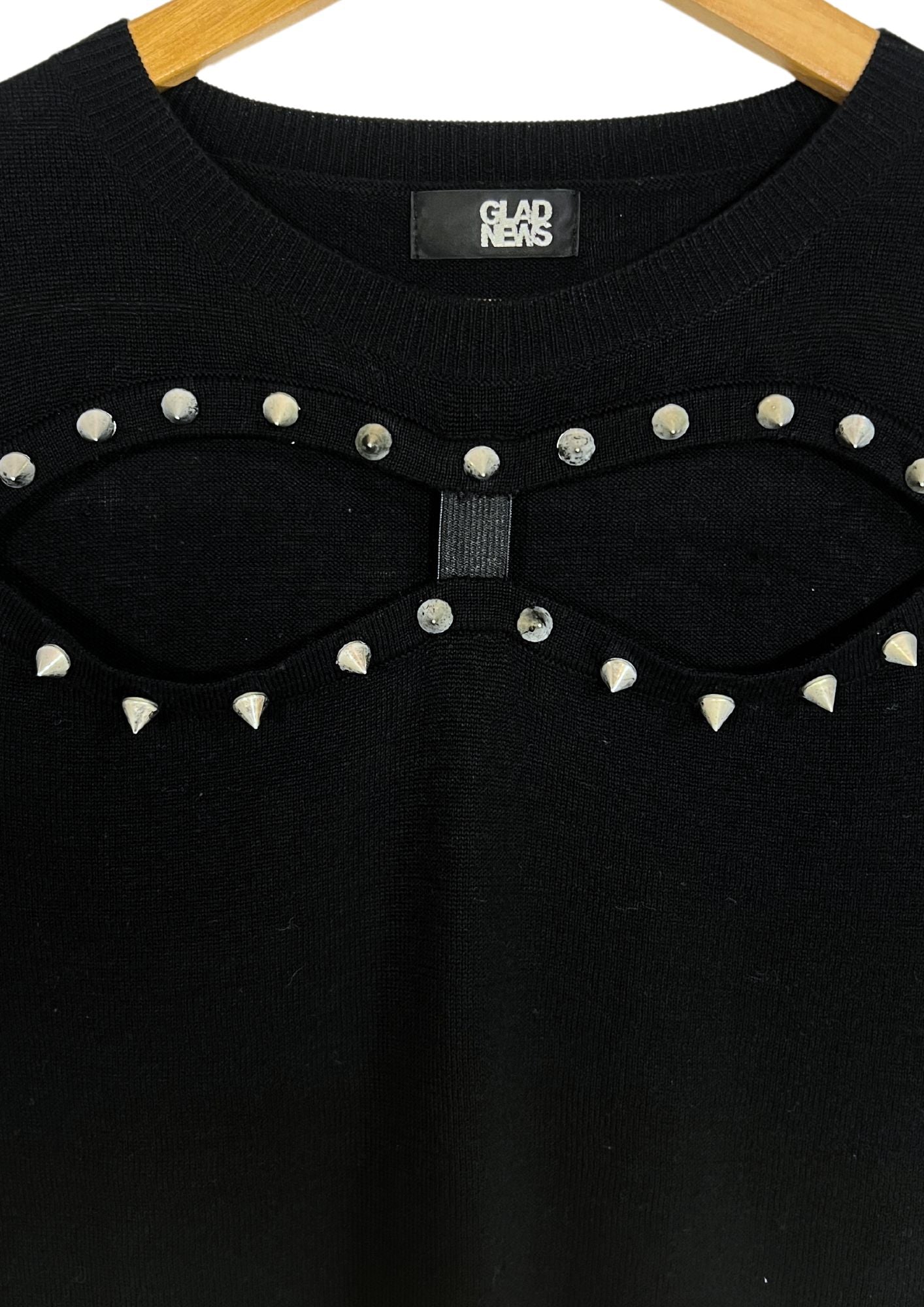 2000s Vintage GLAD NEWS Shoulder Cut and Studs L/S Knit Top (Ladies M-S)