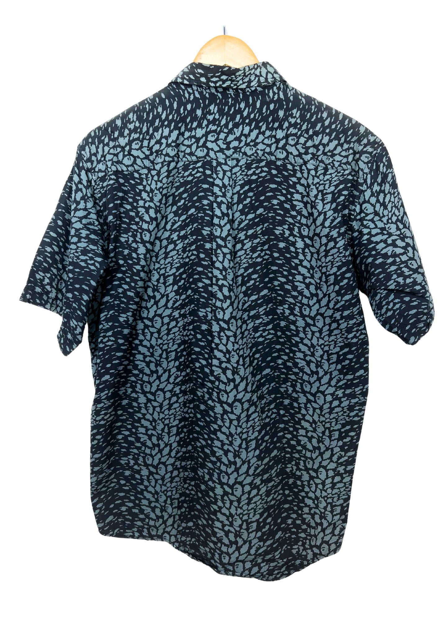 2000s Vintage A BATHING APE Camo Button Up Shirts (M-L)