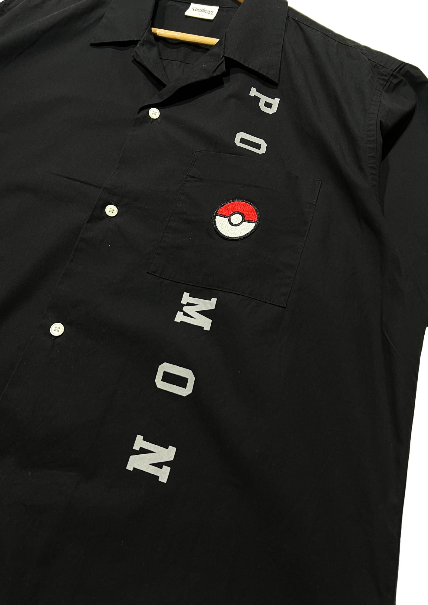 2020 Pokemon x GU 'Pokemon Type Symbols' Embroidered Button Up Shirts (L)