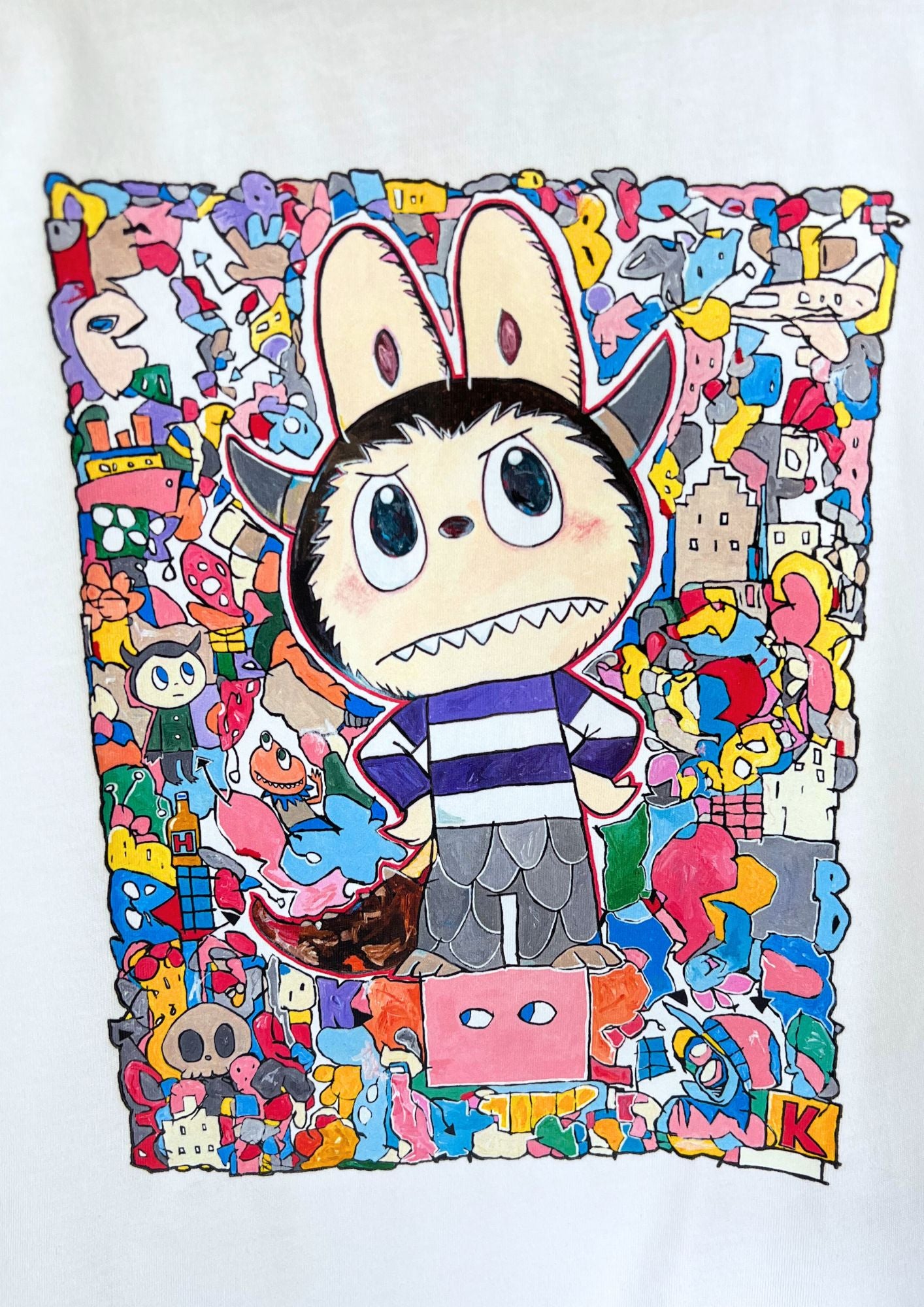 2025 Labubu x UT ‘The Monsterland’ T-shirt (S)