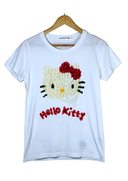2012 Sanrio Hello Kitty x UT 'Hello Kitty Cake’ T-shirt (Ladies M)