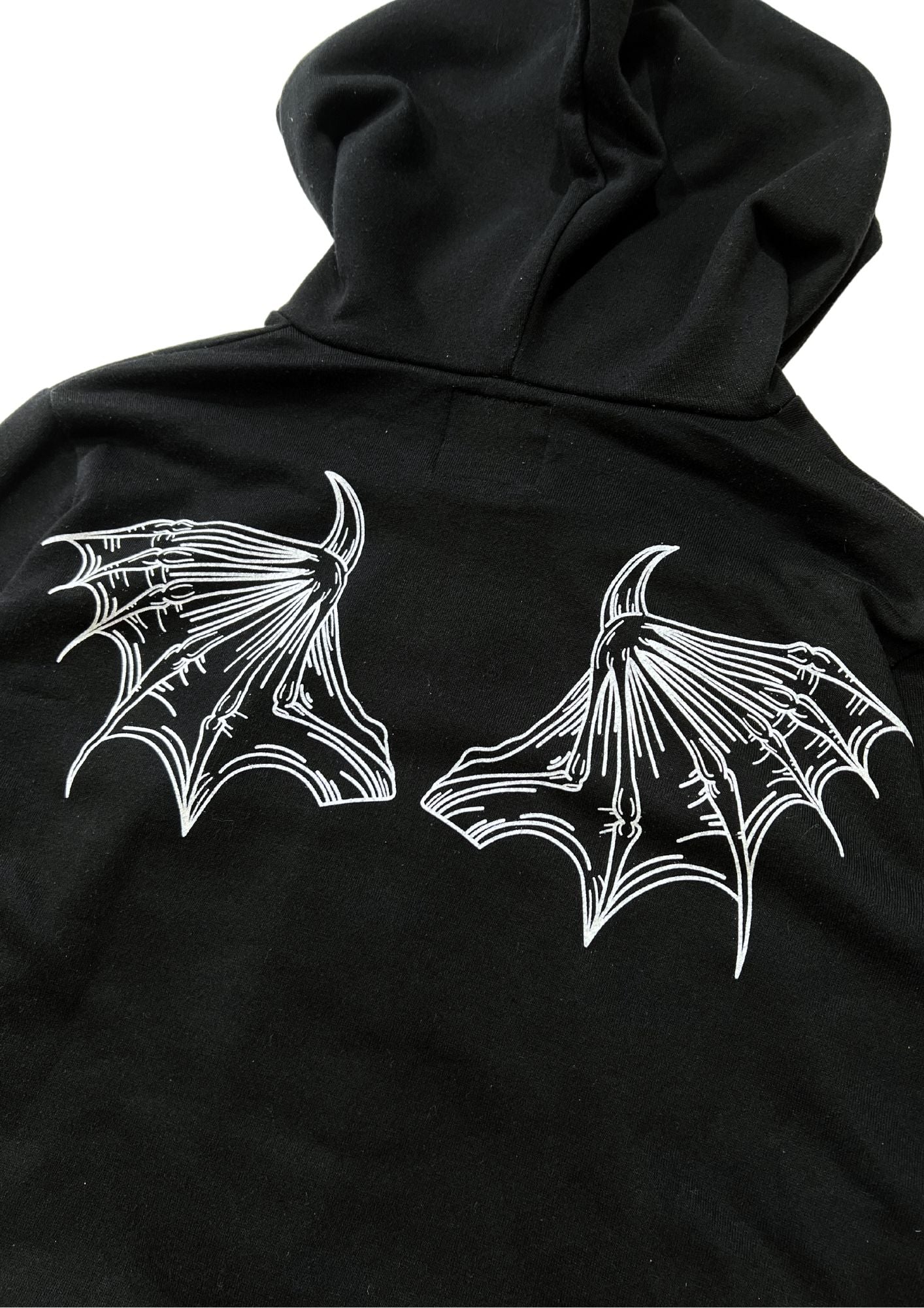 2000s GLAD NEWS 'Batwings & Skull' Zip Up Hoodie (Ladies M)