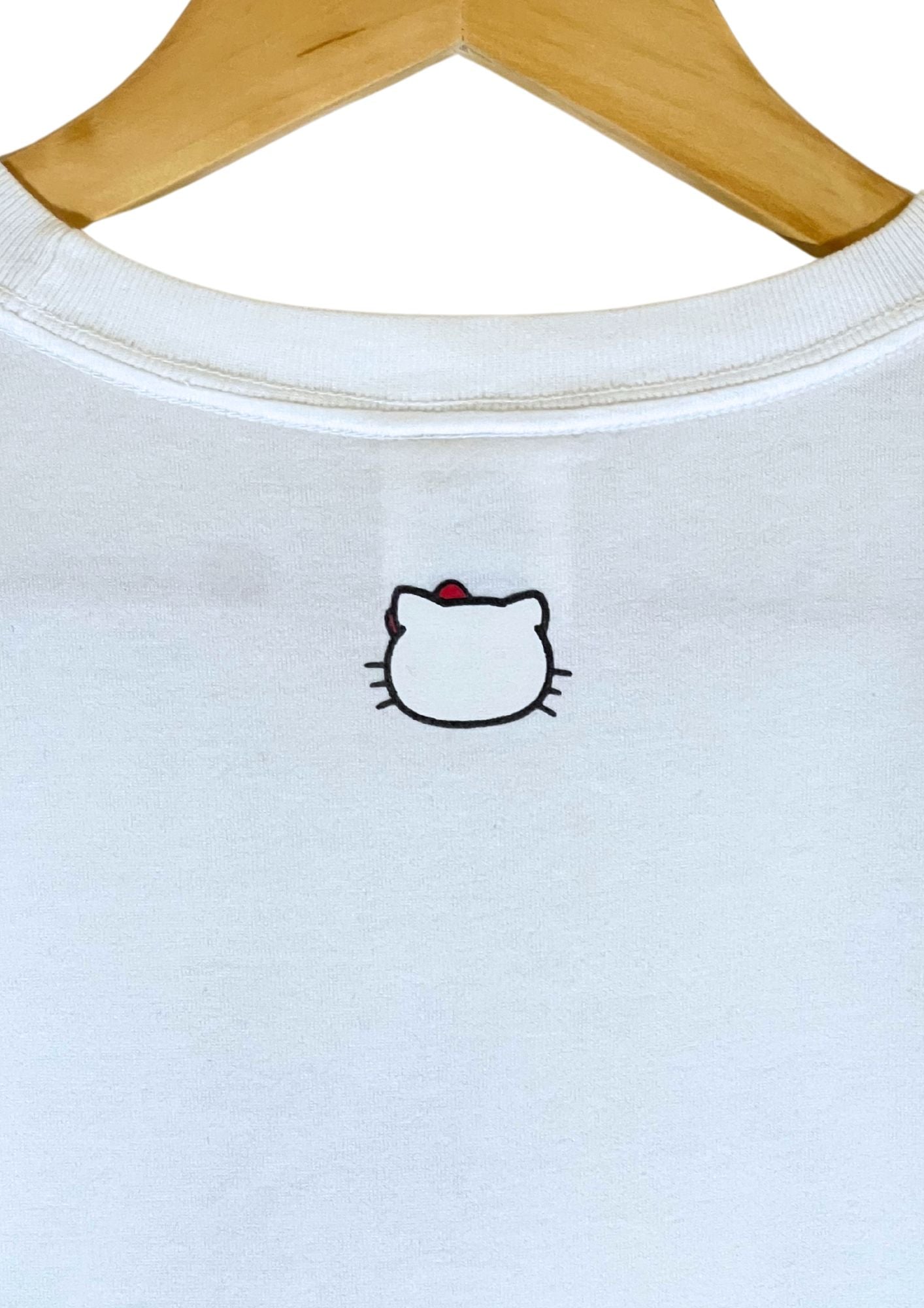 2000s Hello Kitty x QUESTINA ‘Hello Kitty’ T-shirt (Ladies S)