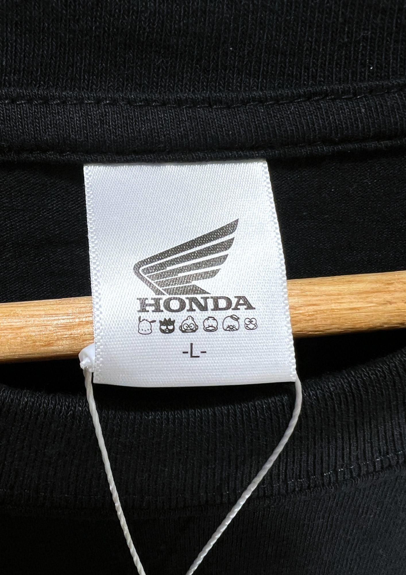 HONDA x Sanrio ‘Super Cub x Hapidanbui’ T-shirt (L)