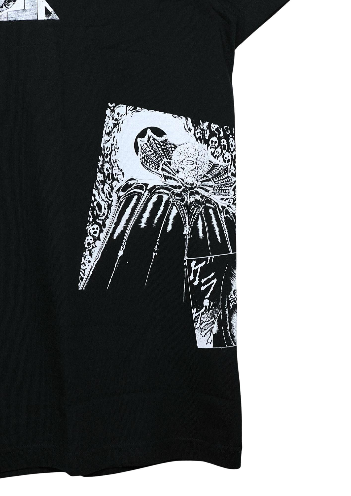 2021 Berserk x Gallery of Hakaba 'God Hand' Berserk Exhibition Limited T-shirt (XXL)