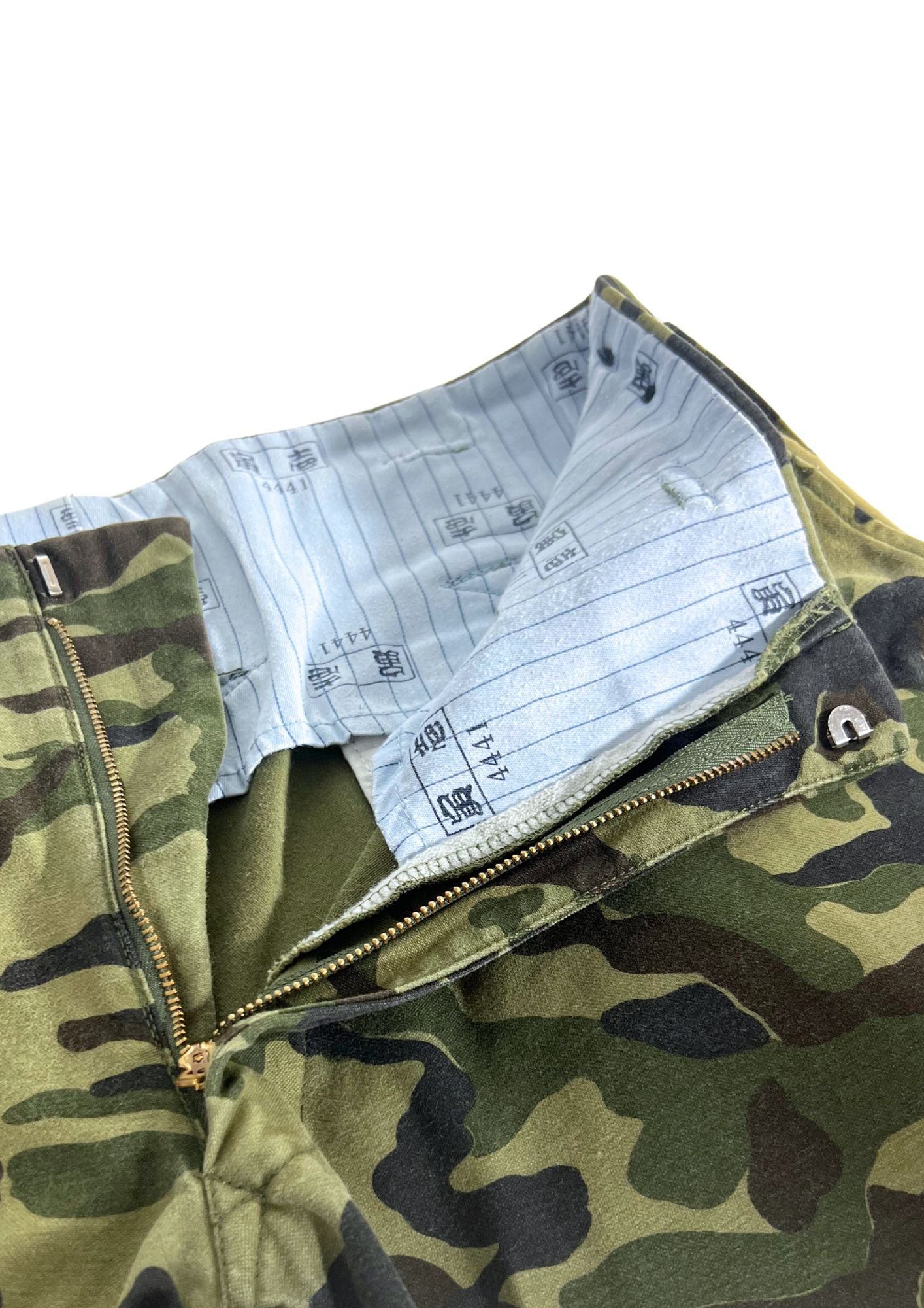 2010s TORAICHI Japanese Tobishozoku Camo Baggy Pants (32")