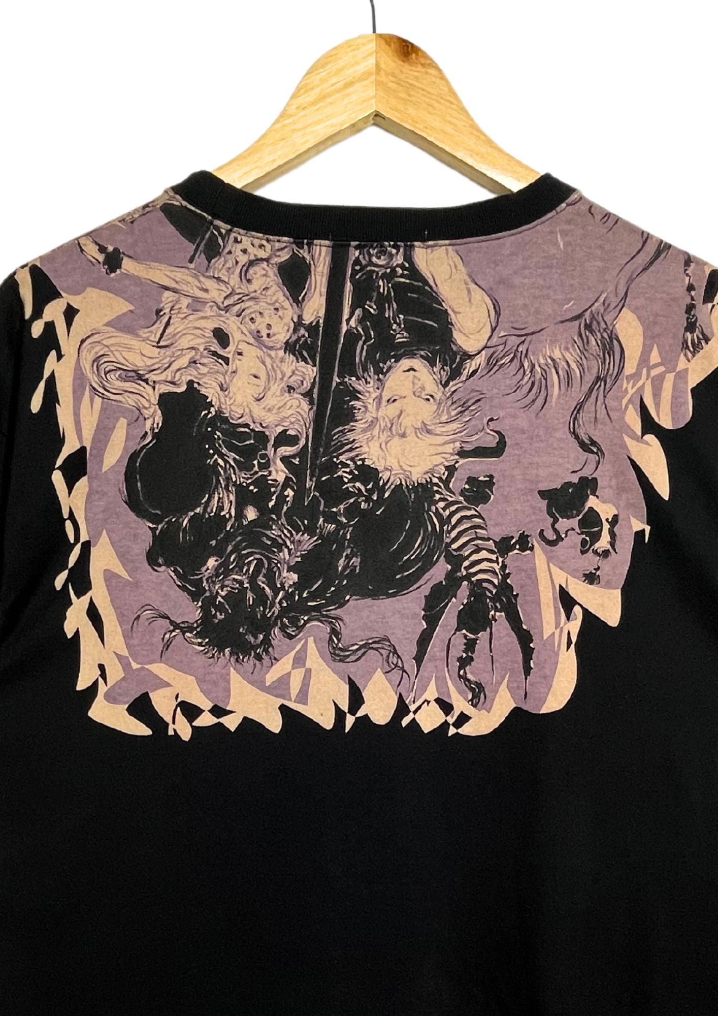 2010s Yoshitaka Amano x t-Factory Art from Final Fantasy VII Cloud T-shirt