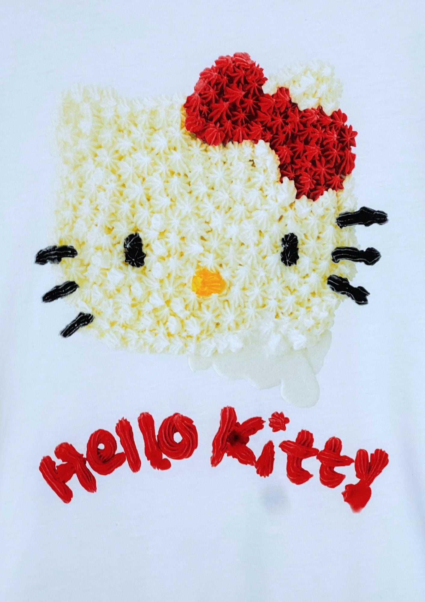 2012 Sanrio Hello Kitty x UT 'Hello Kitty Cake’ T-shirt (Ladies M)